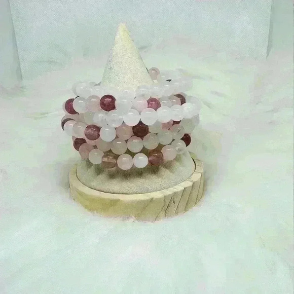 Sakura Berry Stone Beaded Bracelets - Picture 4 of 5